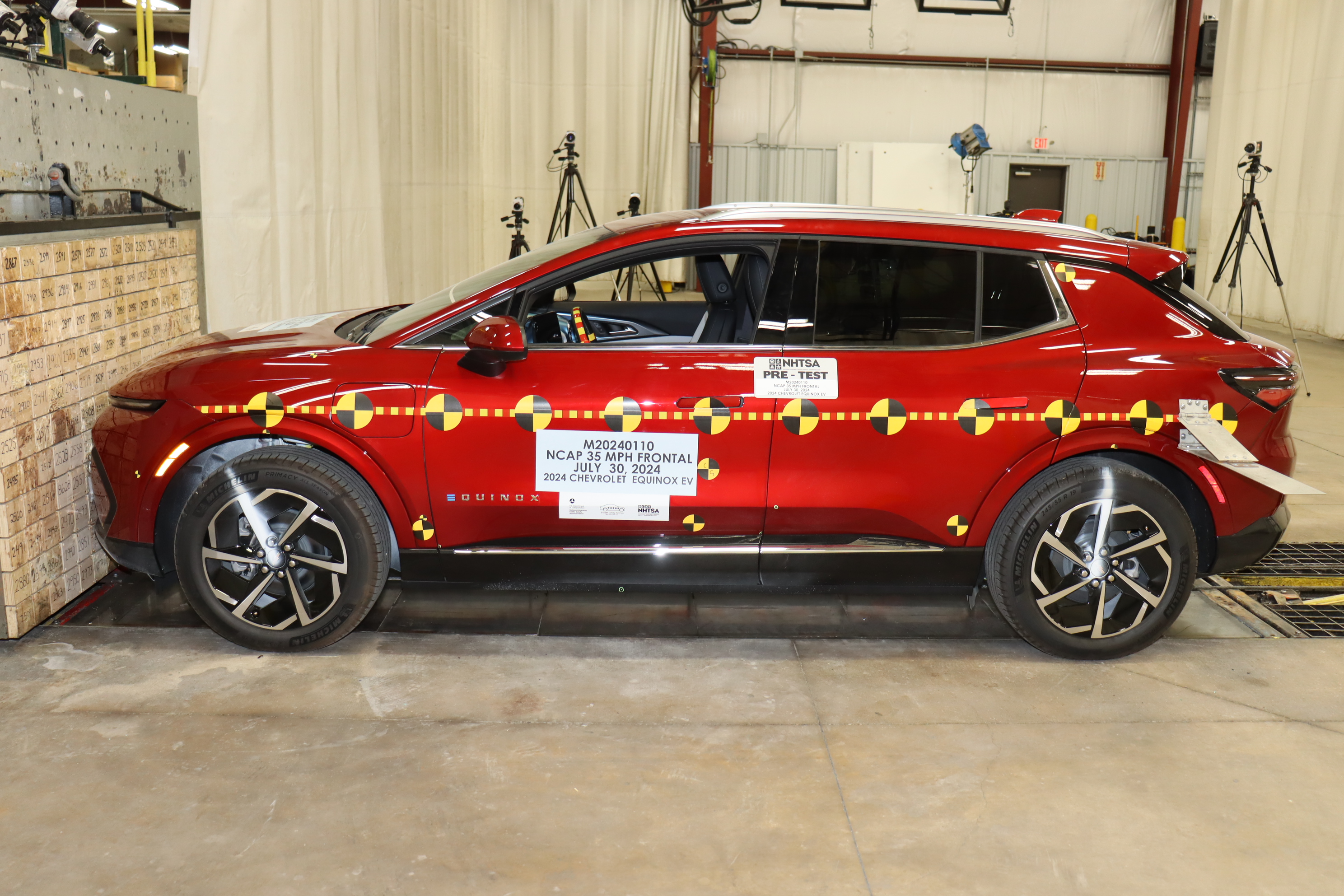 2024 CHEVROLET EQUINOX EV crash image 11