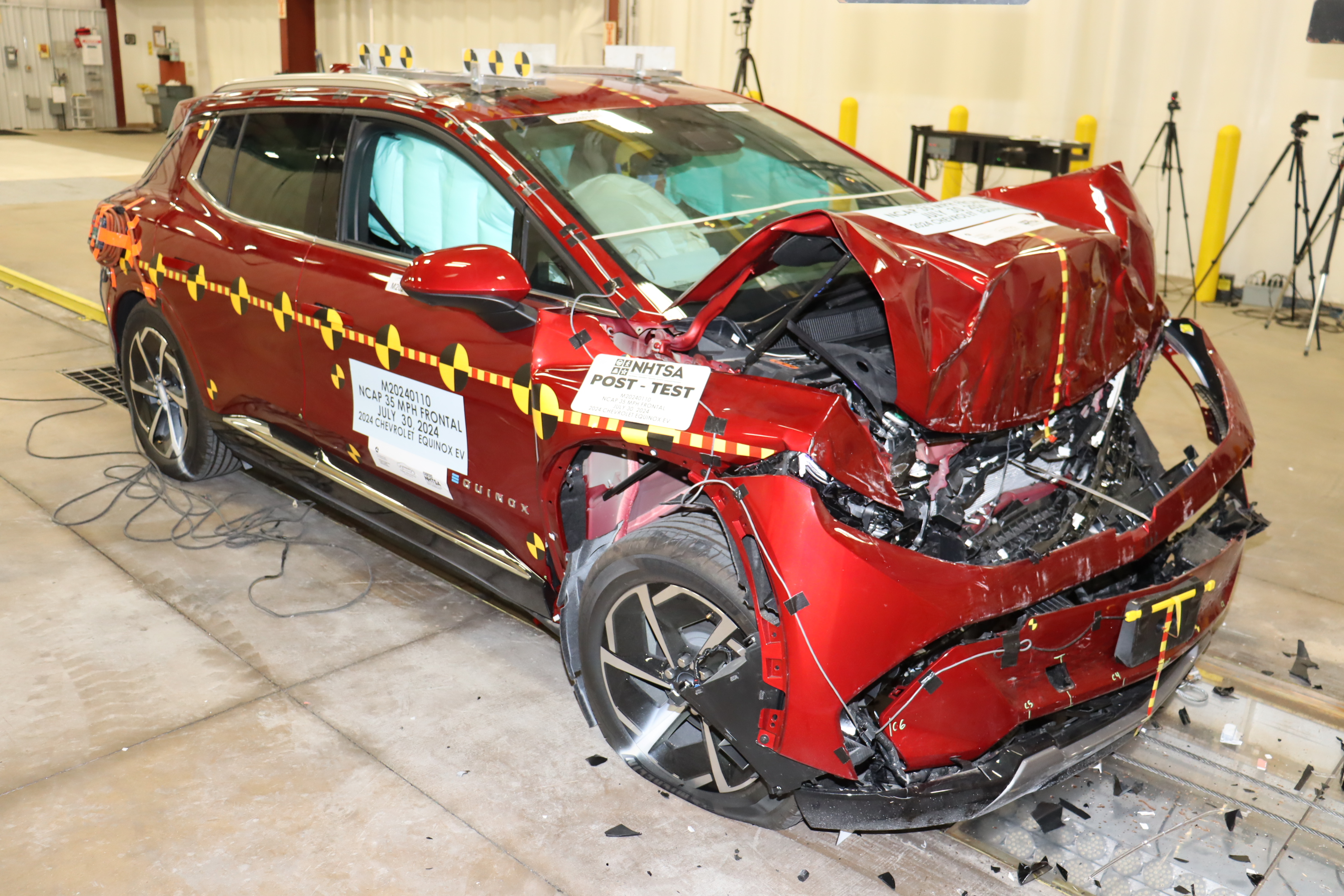 2024 CHEVROLET EQUINOX EV crash image 16