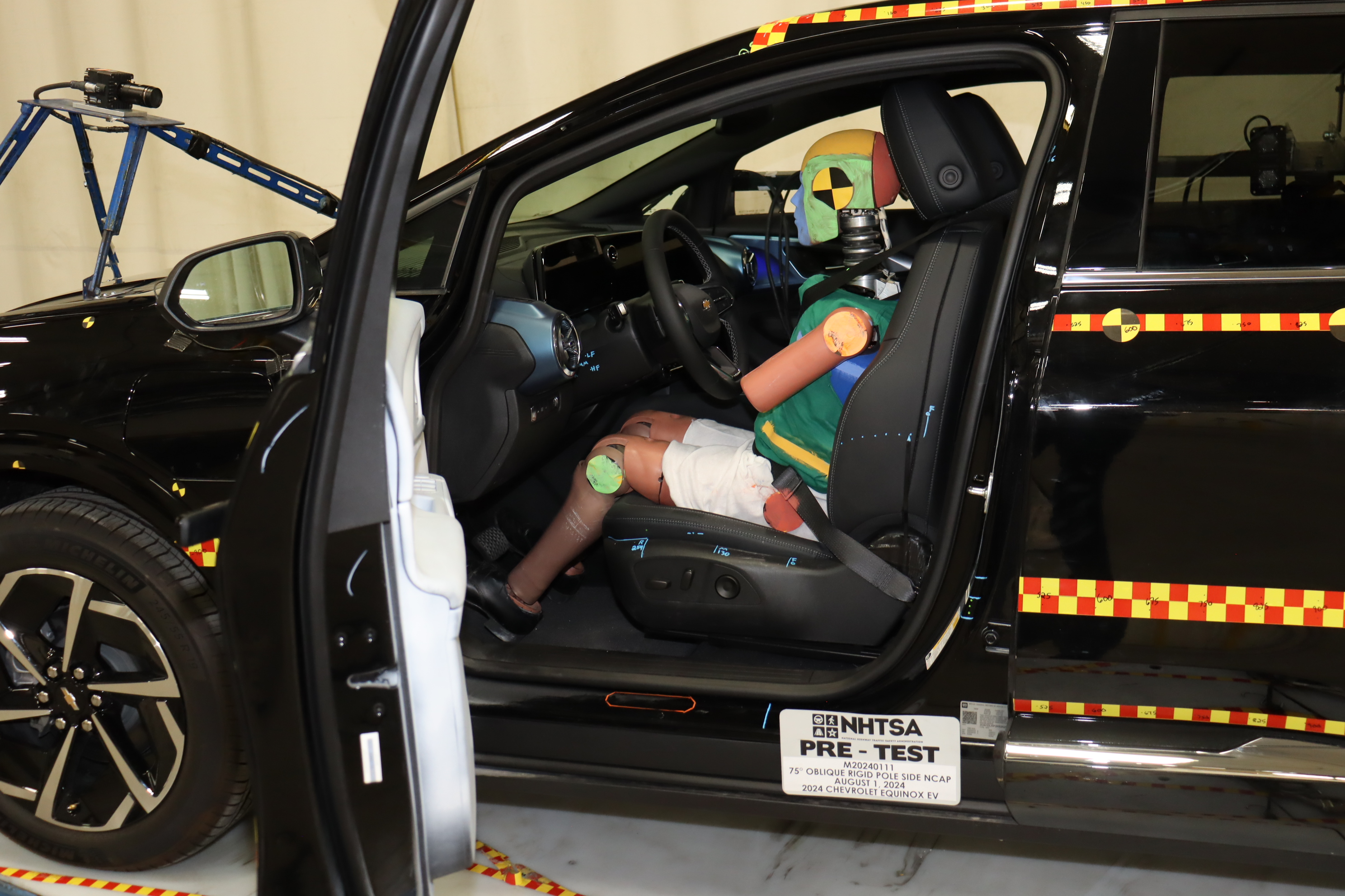 2024 CHEVROLET EQUINOX EV crash image 24