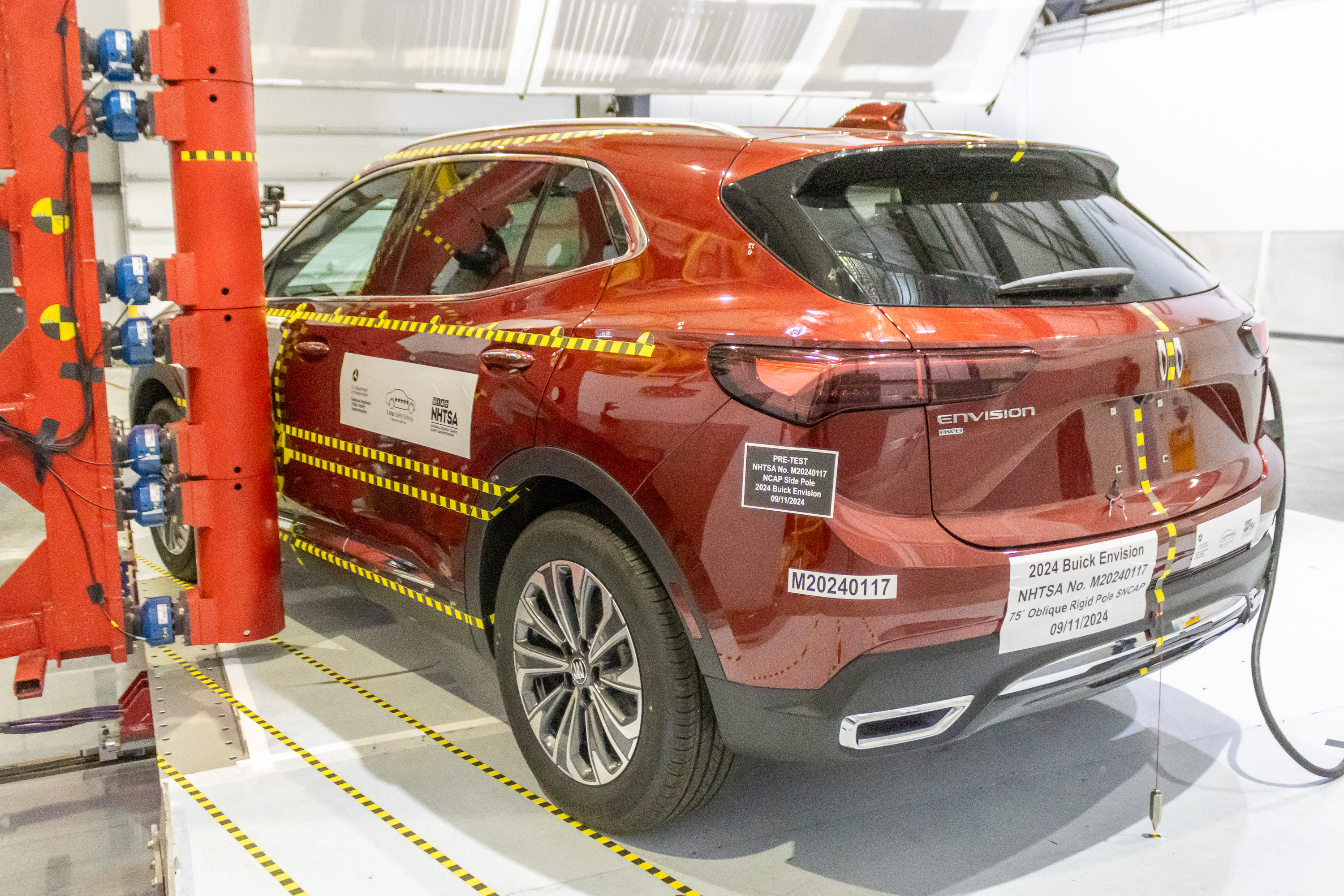 2024 BUICK ENVISION crash image 18