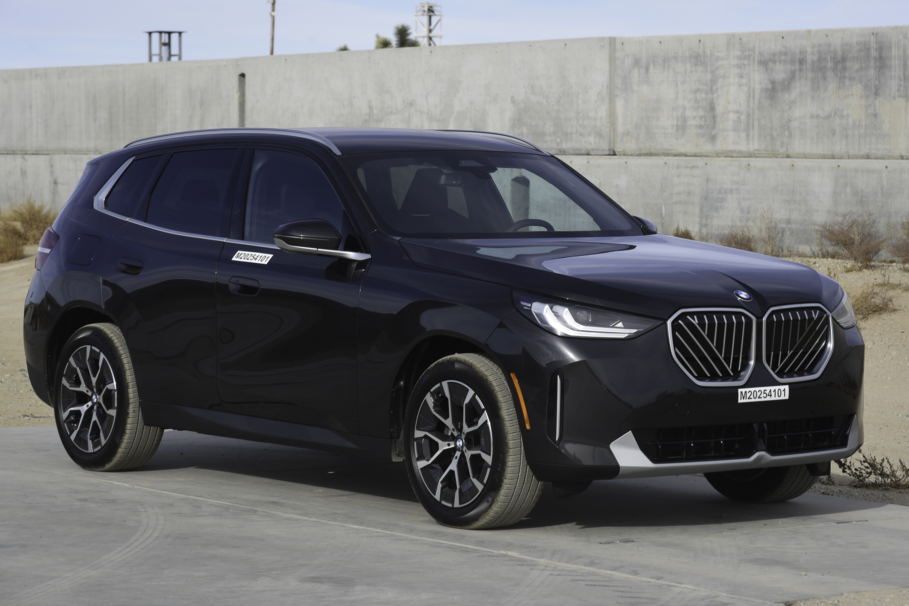 2025 BMW X3 crash image