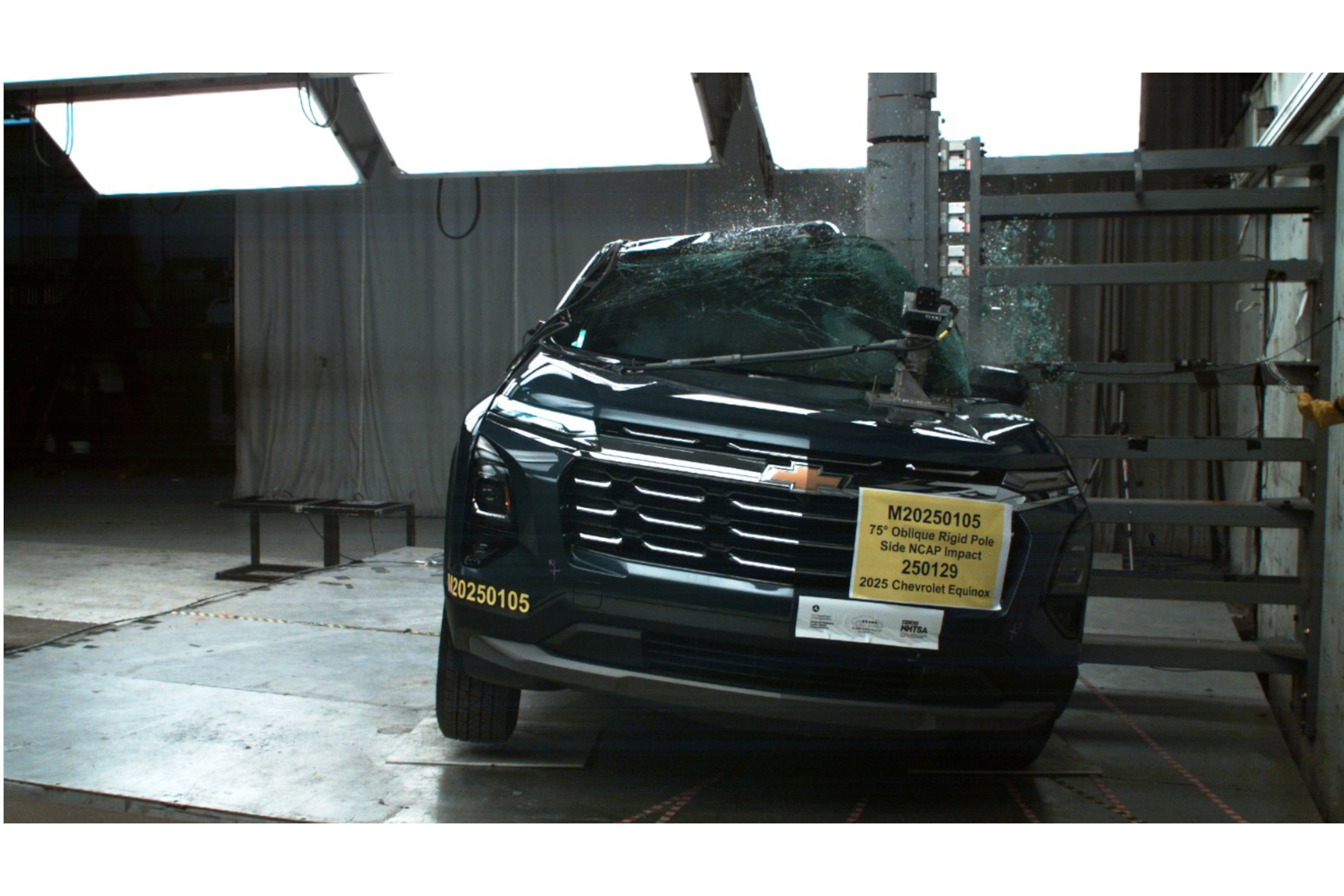 2025 CHEVROLET EQUINOX crash image