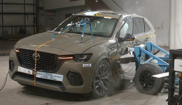2025 MAZDA CX-70 MHEV crash image