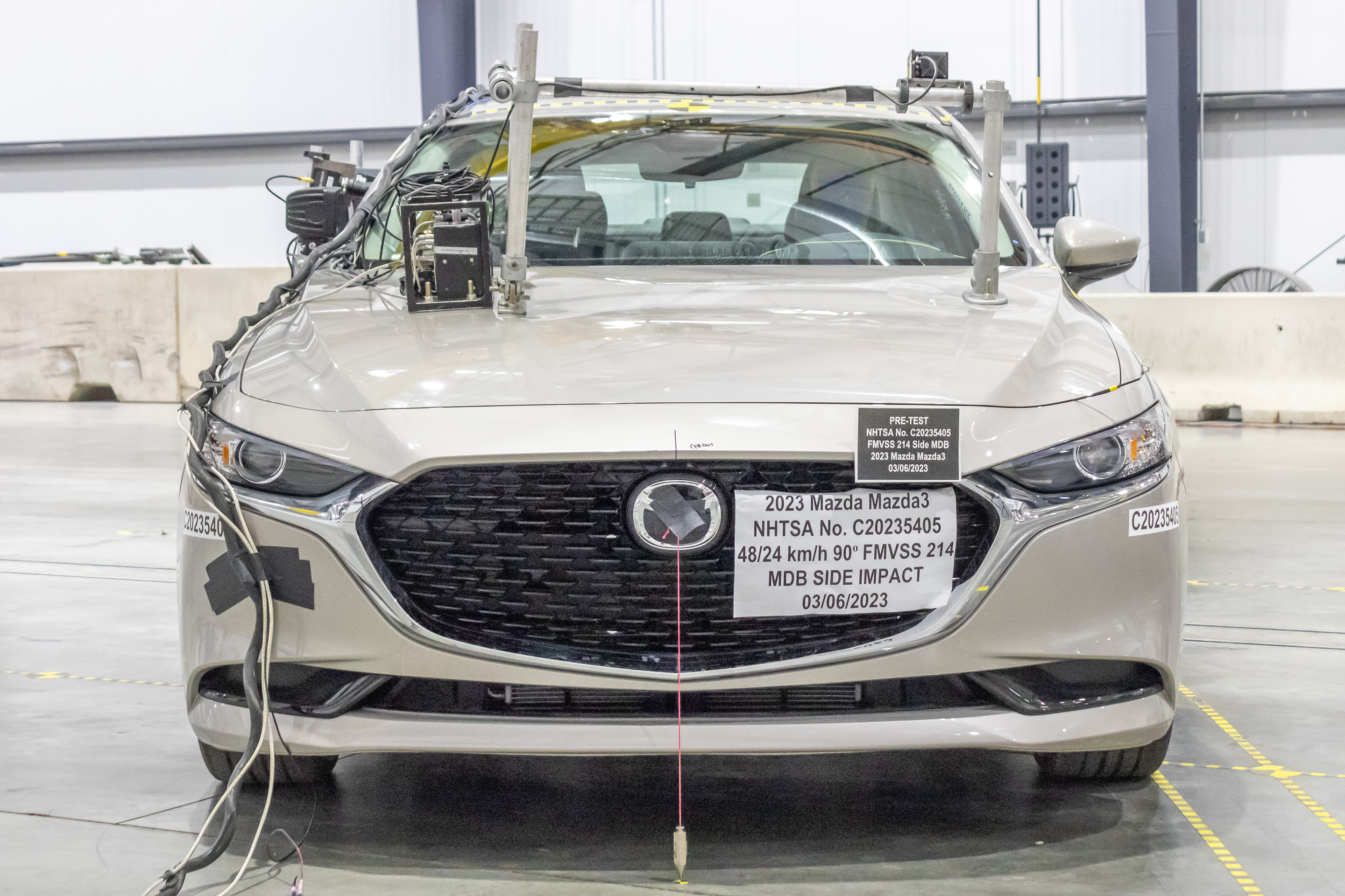 2023 MAZDA MAZDA3 crash image
