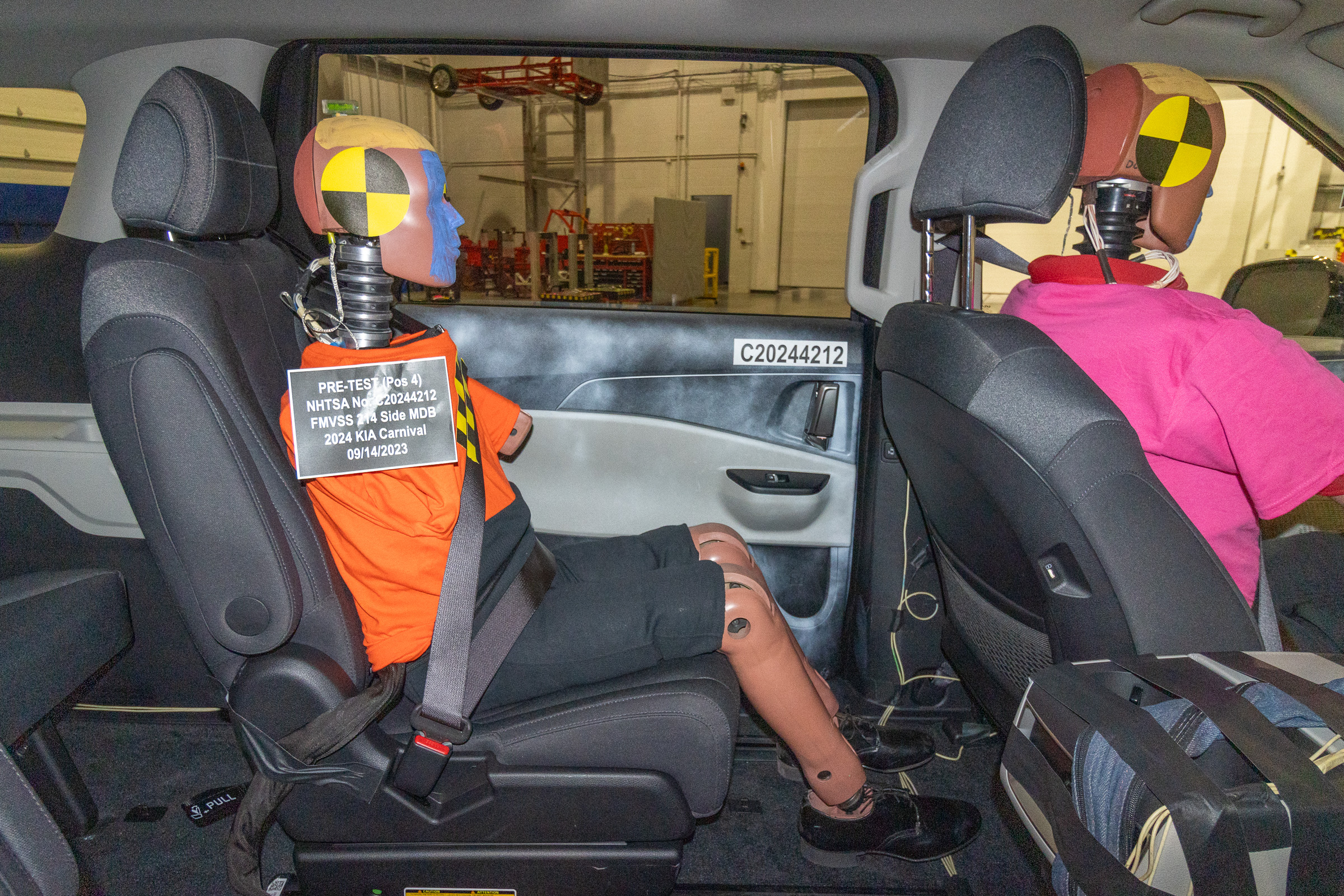 2024 KIA CARNIVAL crash image 23