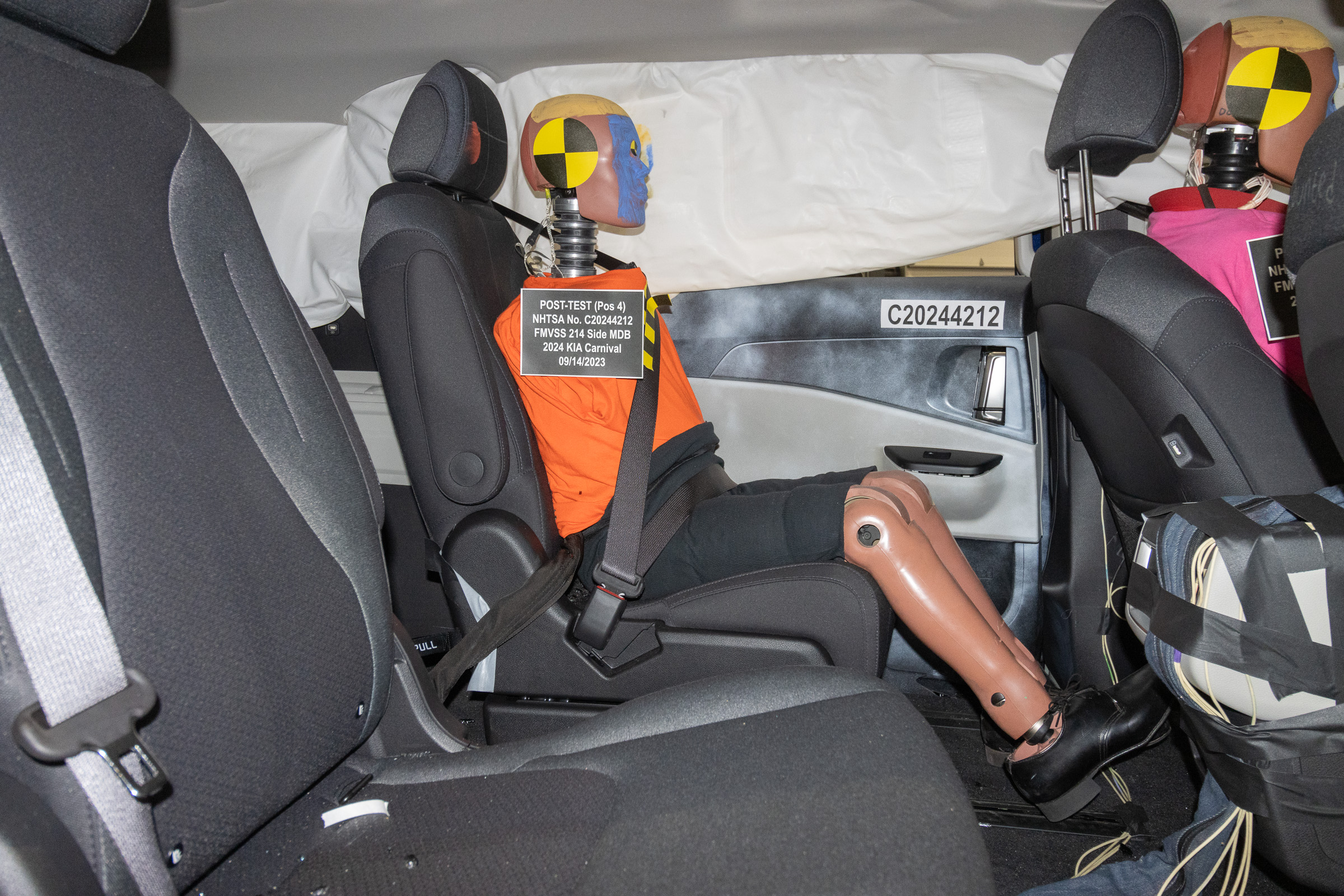 2024 KIA CARNIVAL crash image 24
