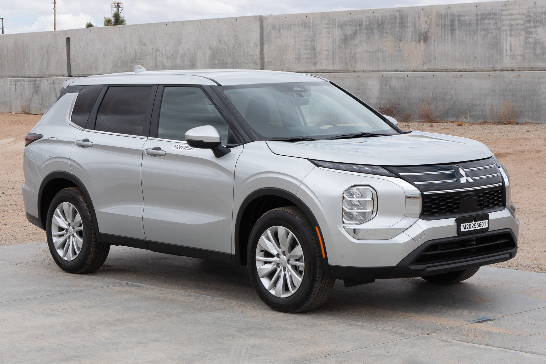 2025 MITSUBISHI OUTLANDER crash image