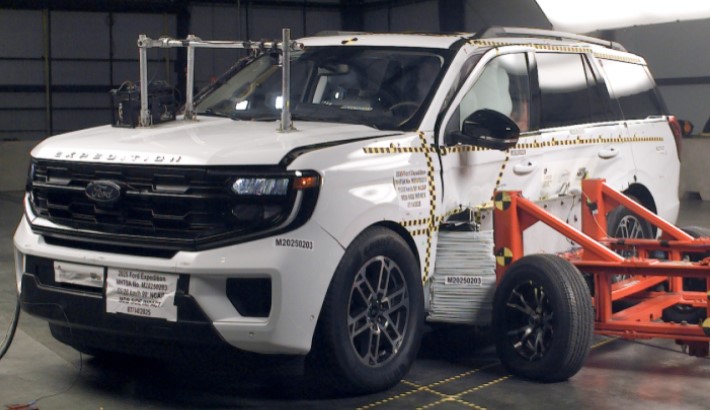 2025 FORD EXPEDITION crash image