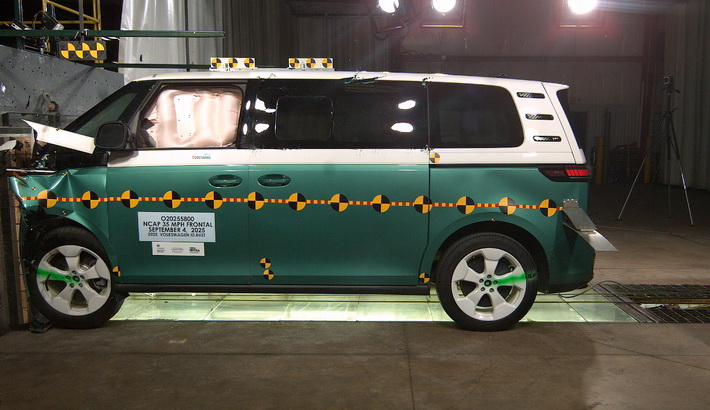 2025 VOLKSWAGEN ID.BUZZ crash image