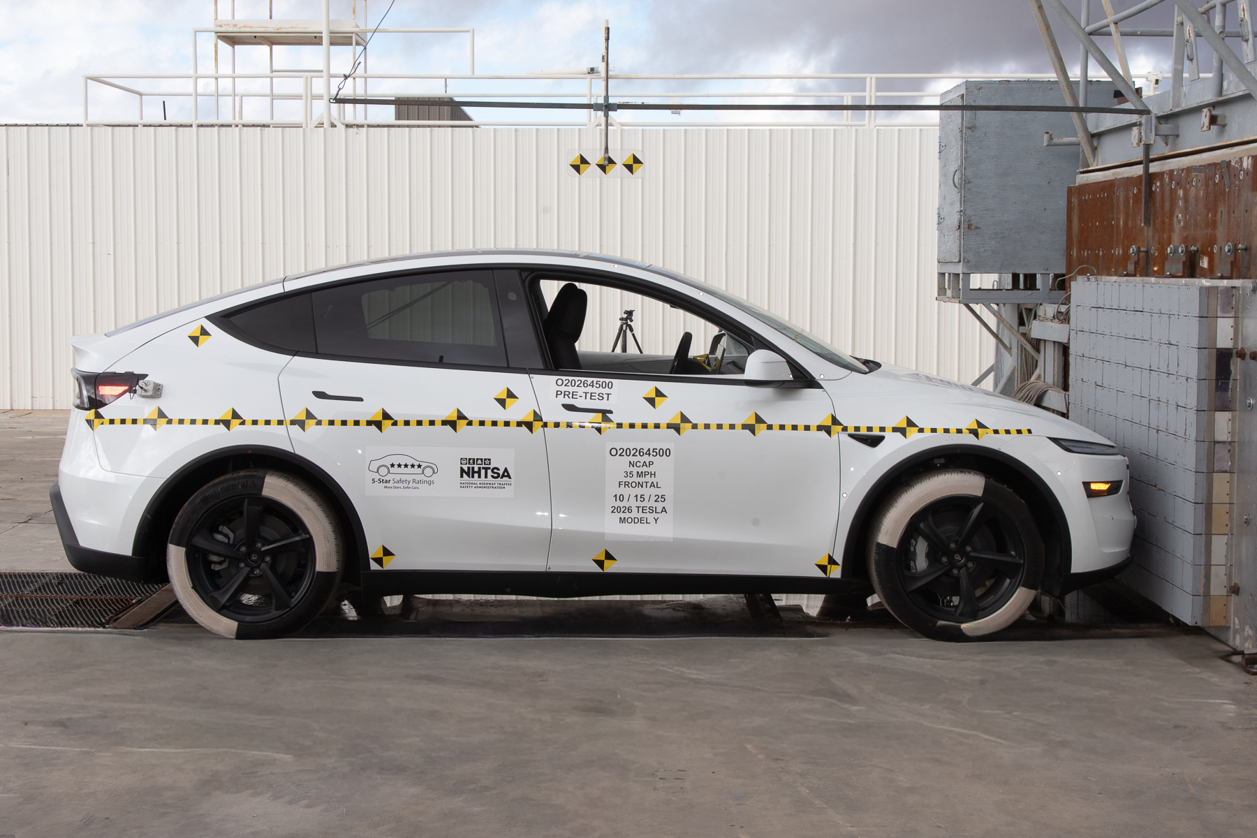 2026 TESLA MODEL Y crash image 12
