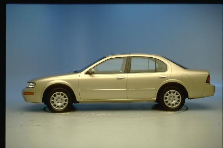1998 NISSAN MAXIMA crash-test photo