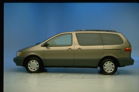 1998 TOYOTA SIENNA crash-test photo