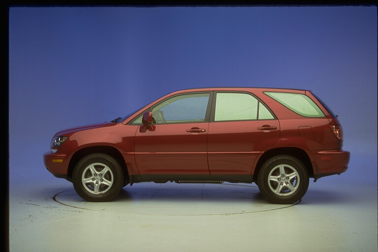 1999 LEXUS RX300 crash-test photo