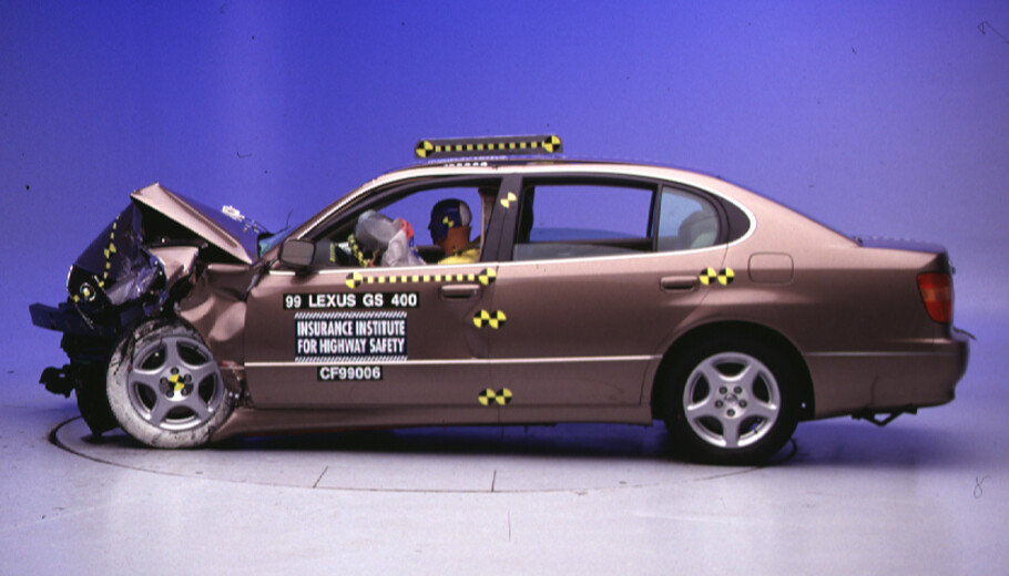 1999 LEXUS GS400 crash-test photo