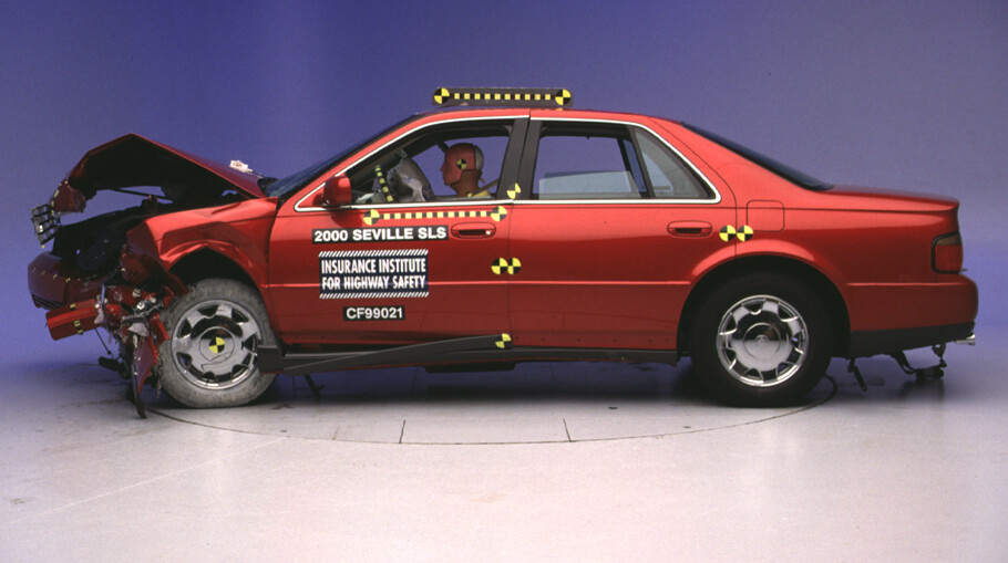 2000 CADILLAC SEVILLE crash-test photo