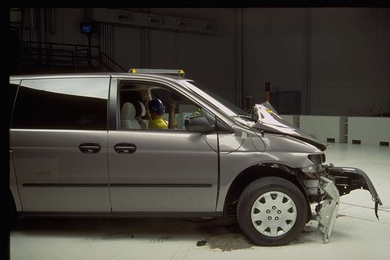 1999 HONDA ODYSSEY crash image 12