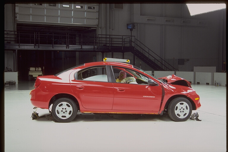 2000 DODGE NEON crash image 16