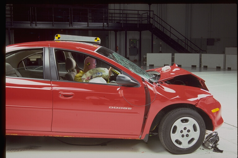 2000 DODGE NEON crash image 17