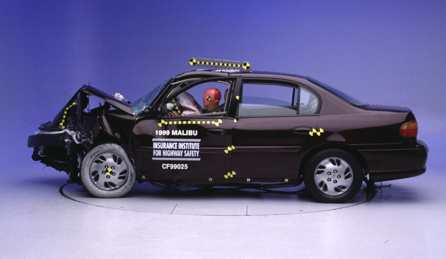 1999 CHEVROLET MALIBU crash-test photo