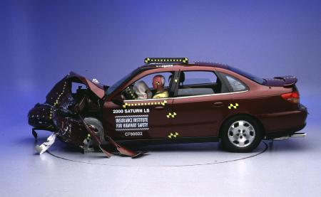 2000 SATURN LS2 crash-test photo