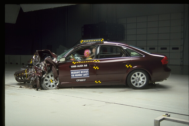 1999 AUDI A6 crash image 15