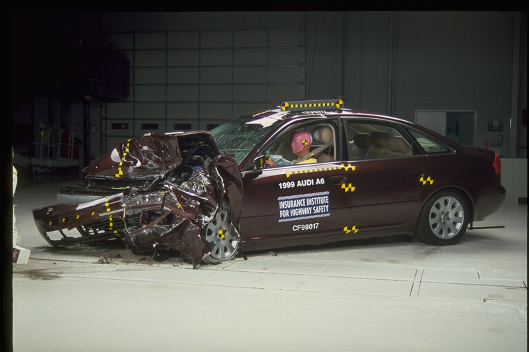 1999 AUDI A6 crash image 16