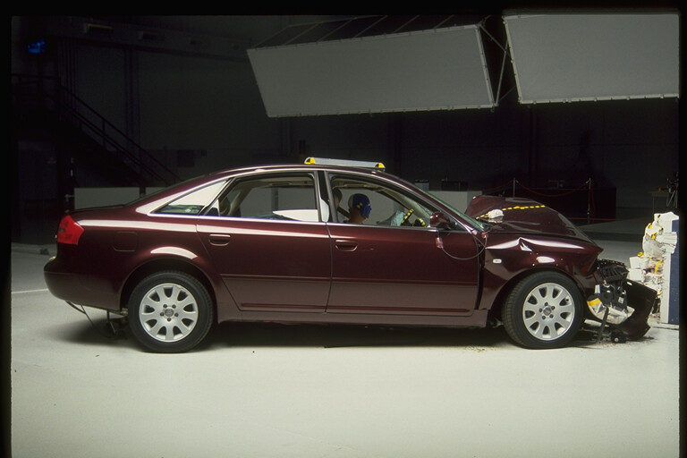 1999 AUDI A6 crash image 19