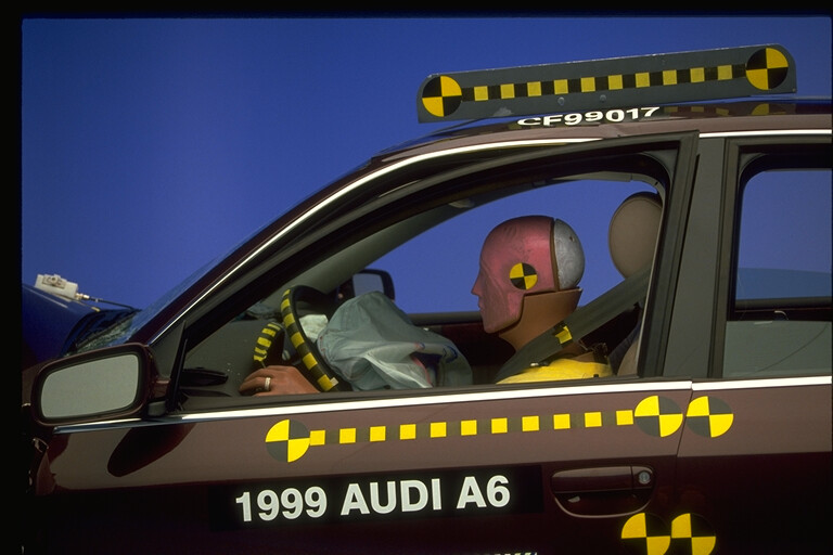 1999 AUDI A6 crash image 23