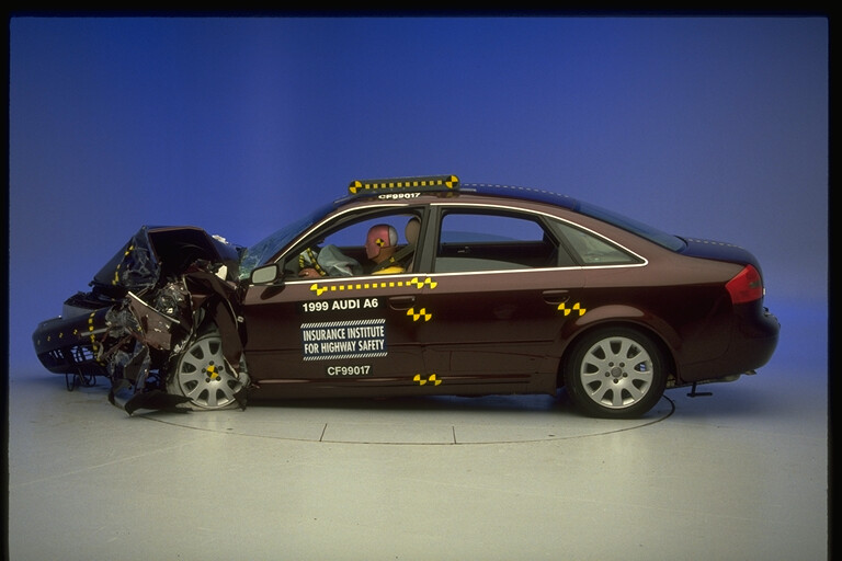 1999 AUDI A6 crash image 8