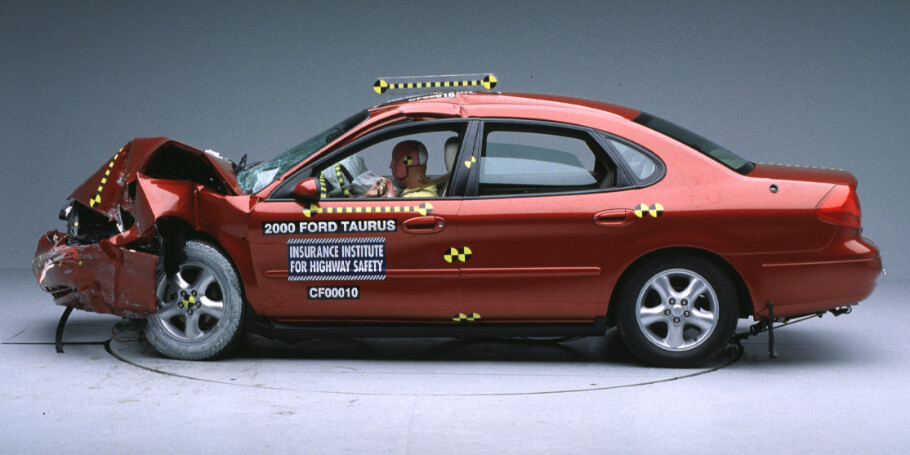 2000 FORD TAURUS crash-test photo