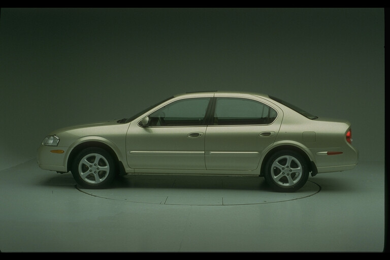 2000 NISSAN MAXIMA crash image 7