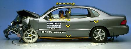 1998 TOYOTA AVALON crash-test photo
