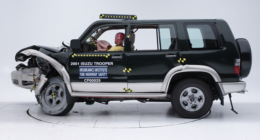 2001 ISUZU TROOPER II crash image