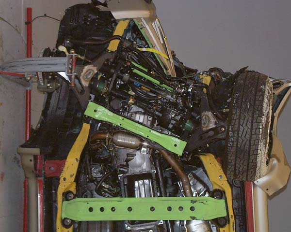 2001 MITSUBISHI MONTERO crash-test photo