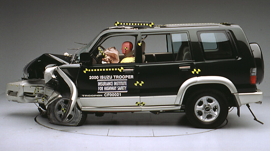 2000 ISUZU TROOPER II crash image