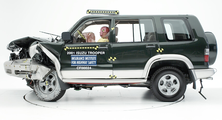 2001 ISUZU TROOPER II crash image