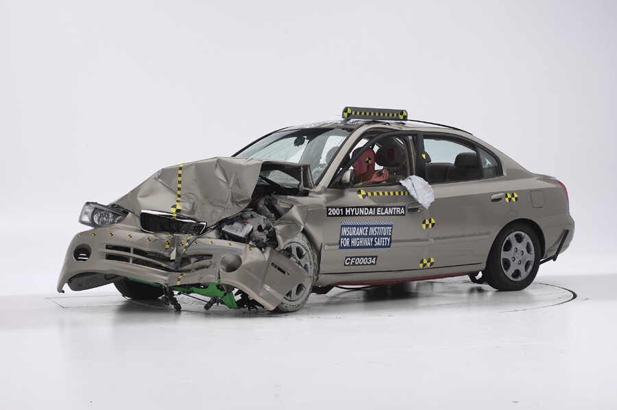 2001 HYUNDAI ELANTRA crash image 21