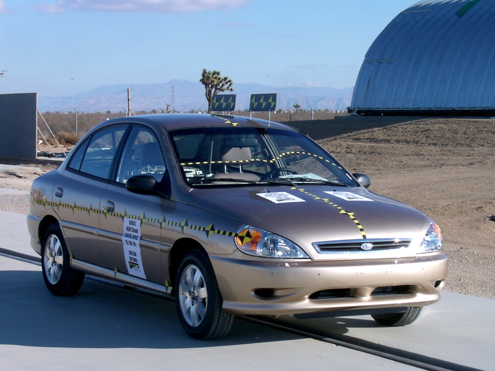 2002 KIA RIO crash image 11