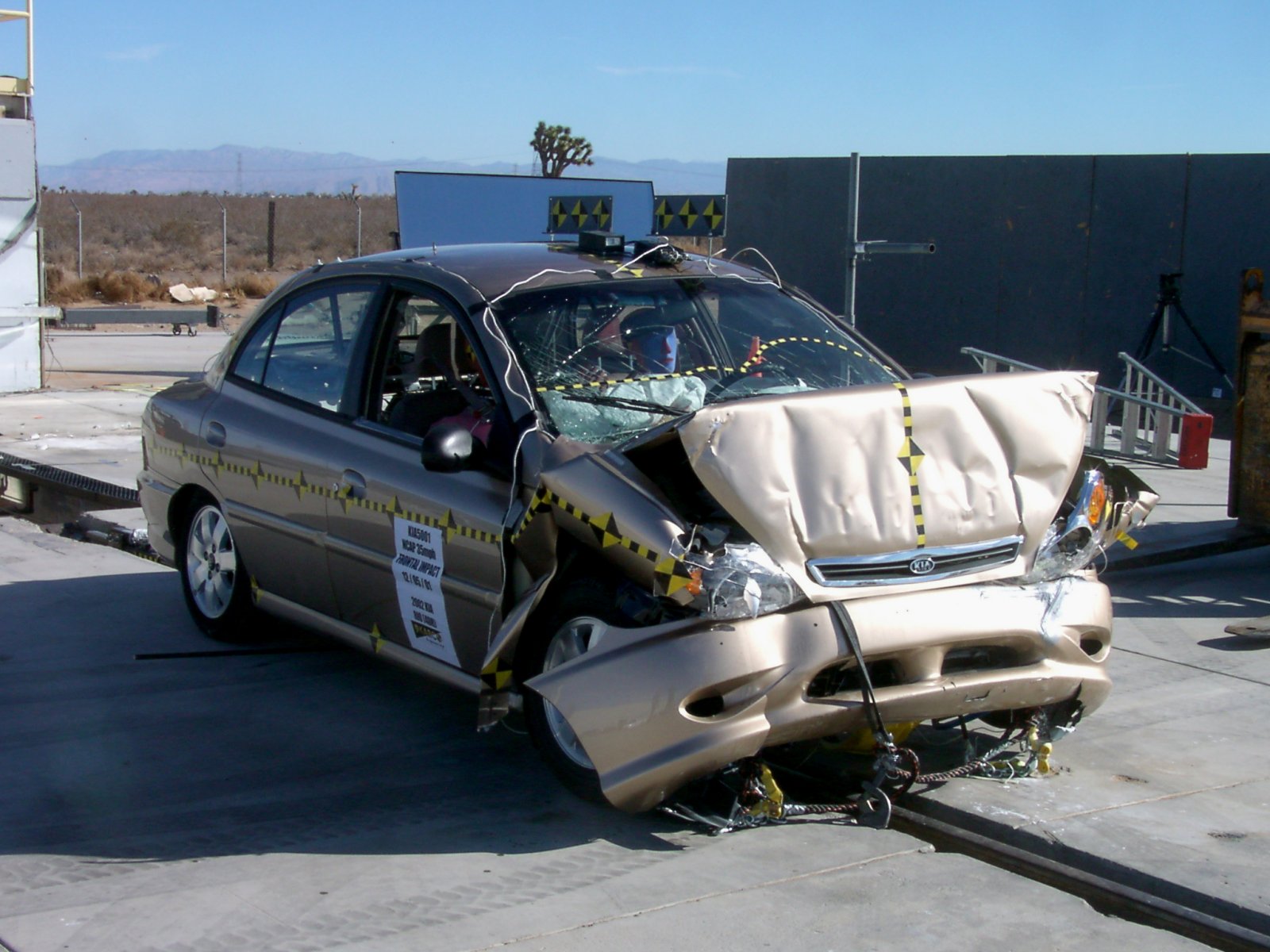 2002 KIA RIO crash image 12
