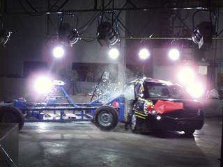 2002 NISSAN ALTIMA crash-test photo