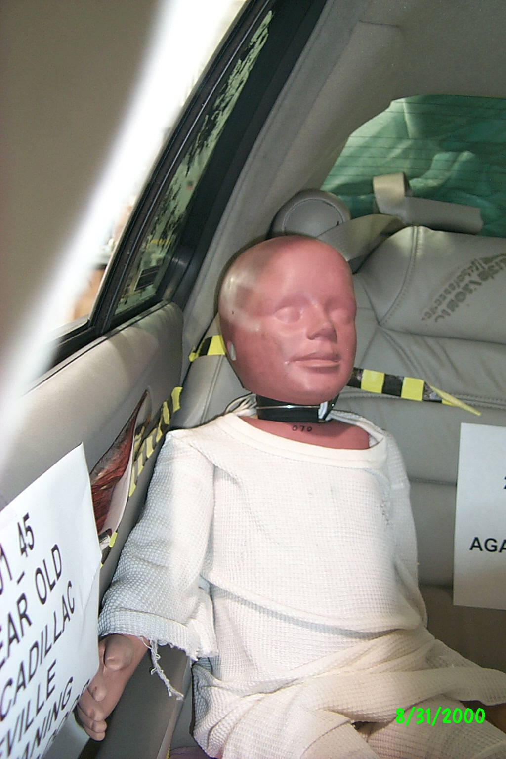 2000 CADILLAC DE VILLE crash image