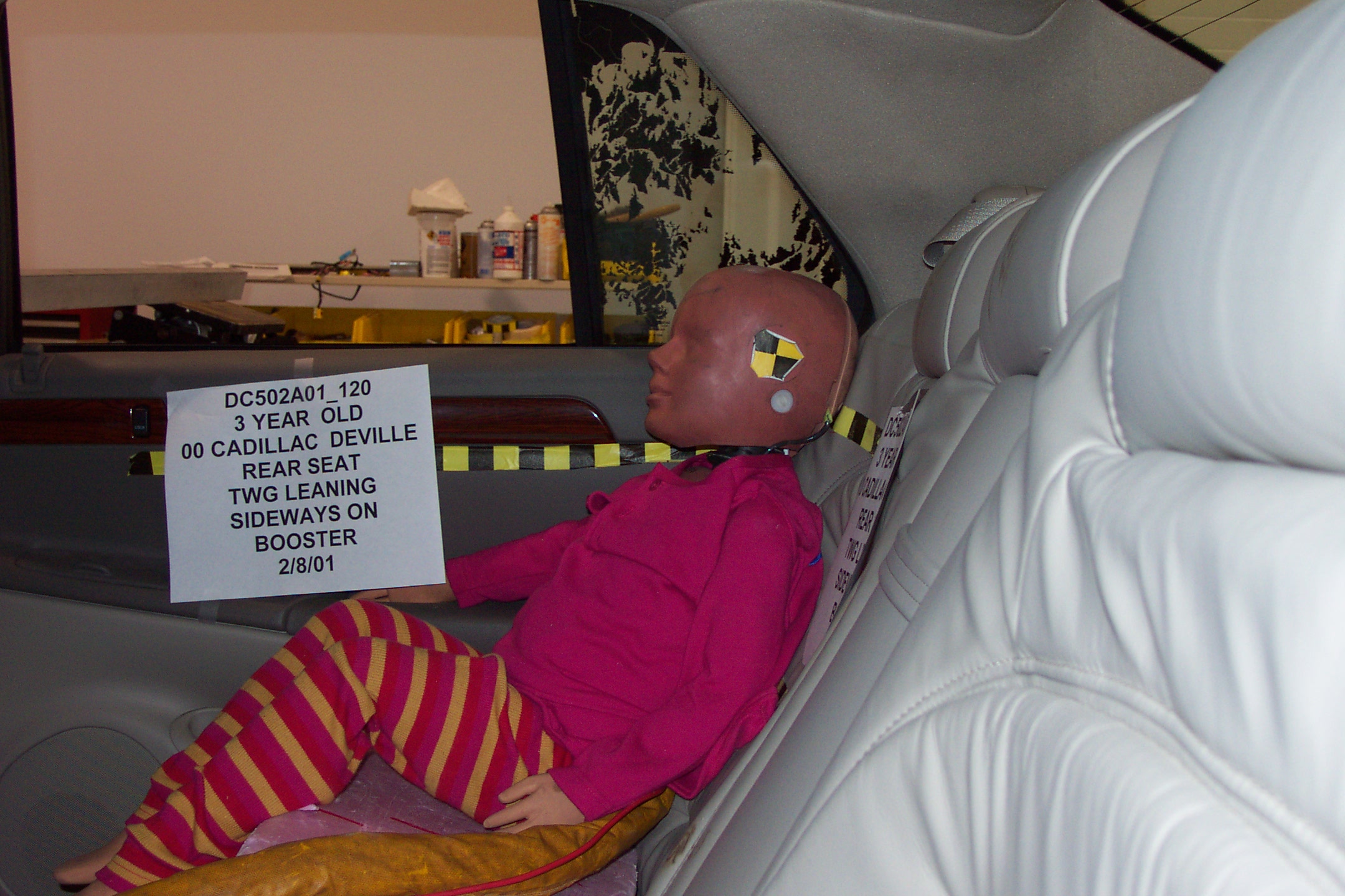2000 CADILLAC DE VILLE crash image 2