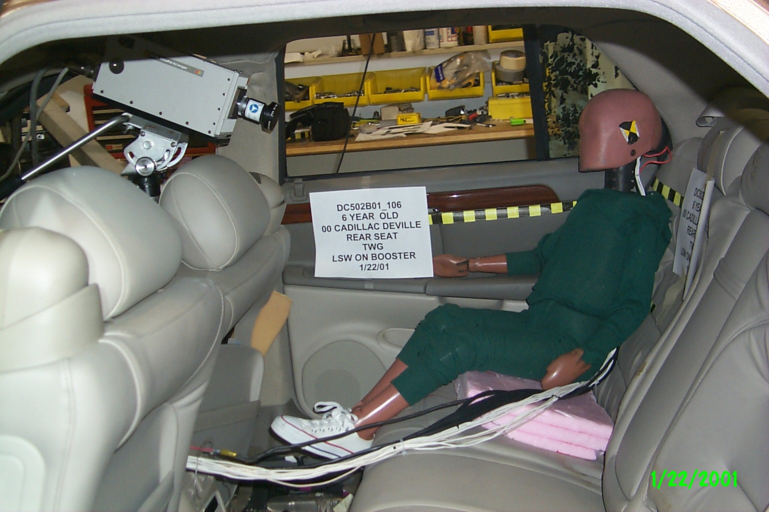 2000 CADILLAC DE VILLE crash image