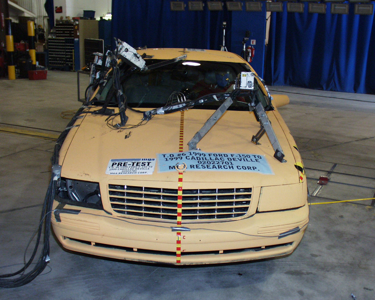 1999 CADILLAC DE VILLE crash image