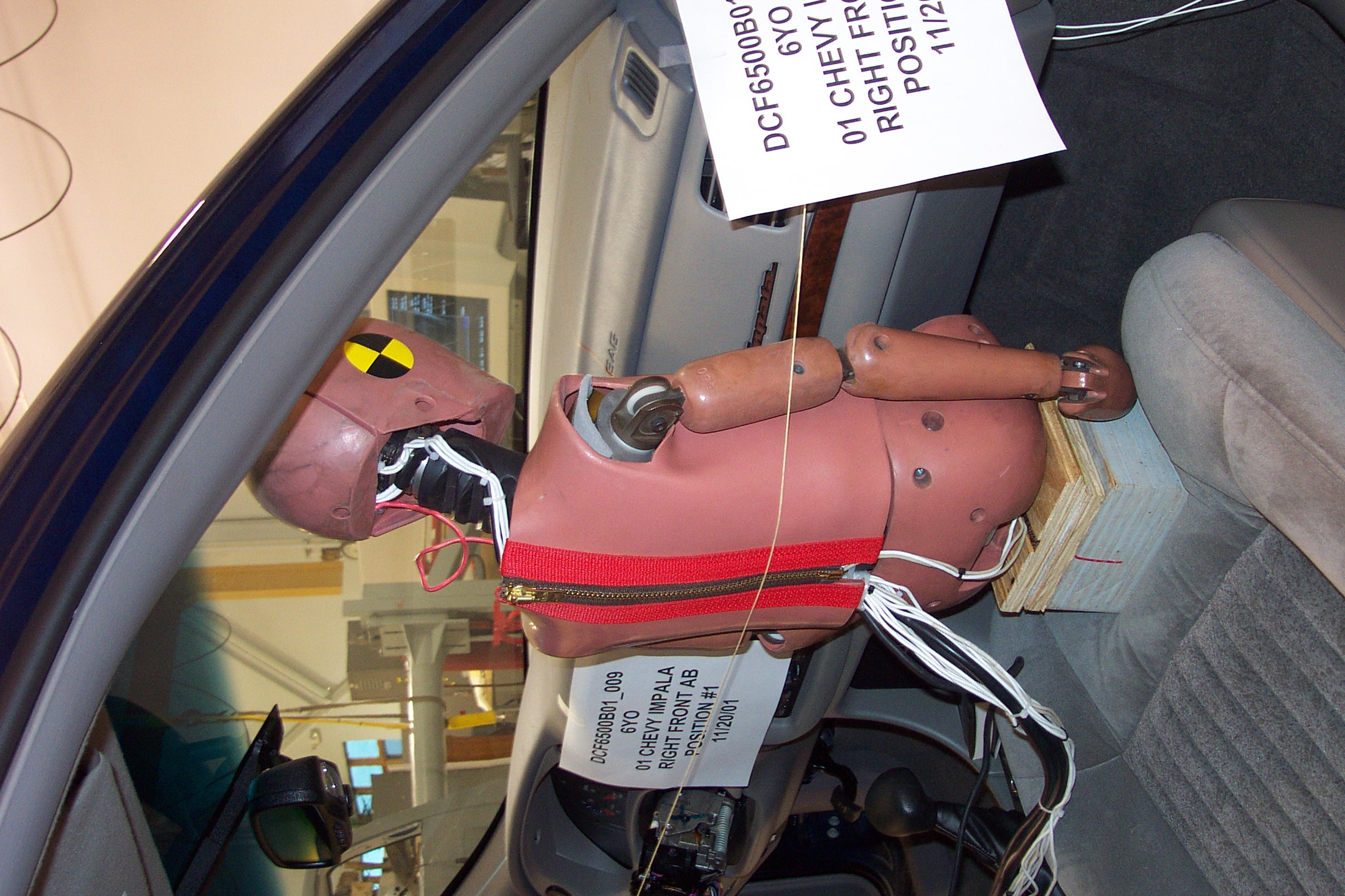 2001 CHEVROLET IMPALA crash image 2