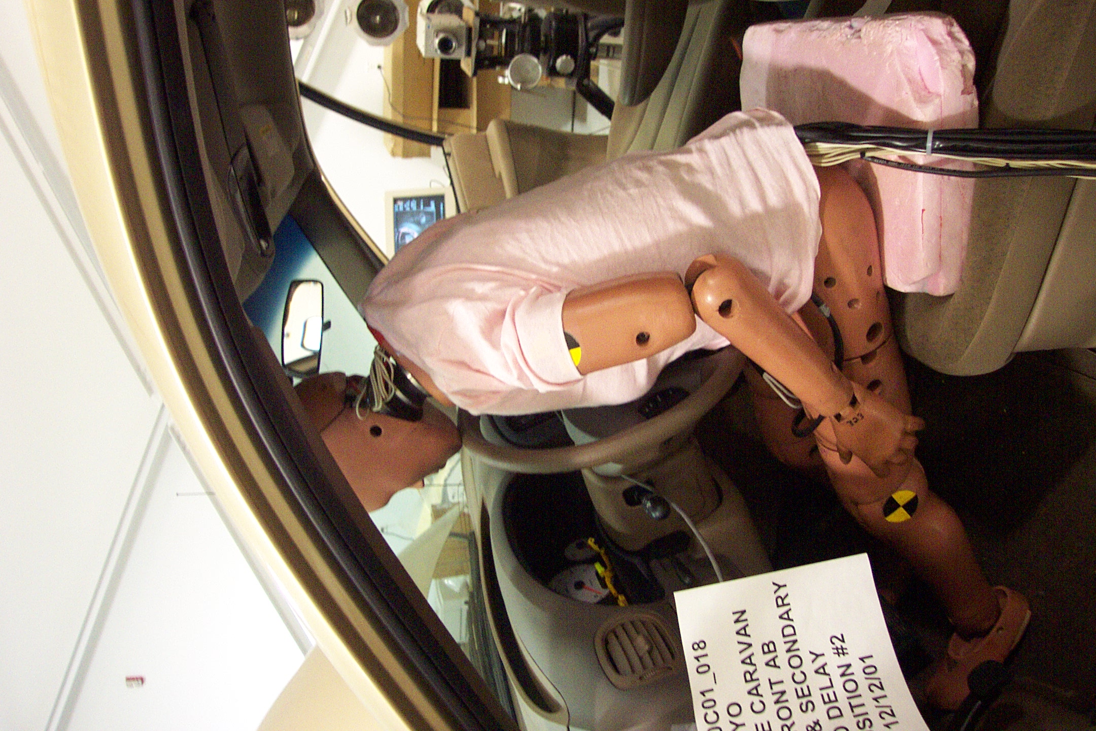 2001 DODGE GRAND CARAVAN crash image