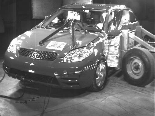 2003 TOYOTA MATRIX crash image