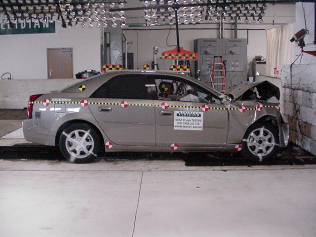 2003 CADILLAC CTS crash image 17