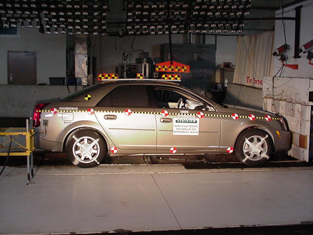 2003 CADILLAC CTS crash image 9