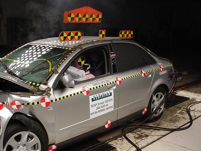 2002 AUDI A4 crash image 23